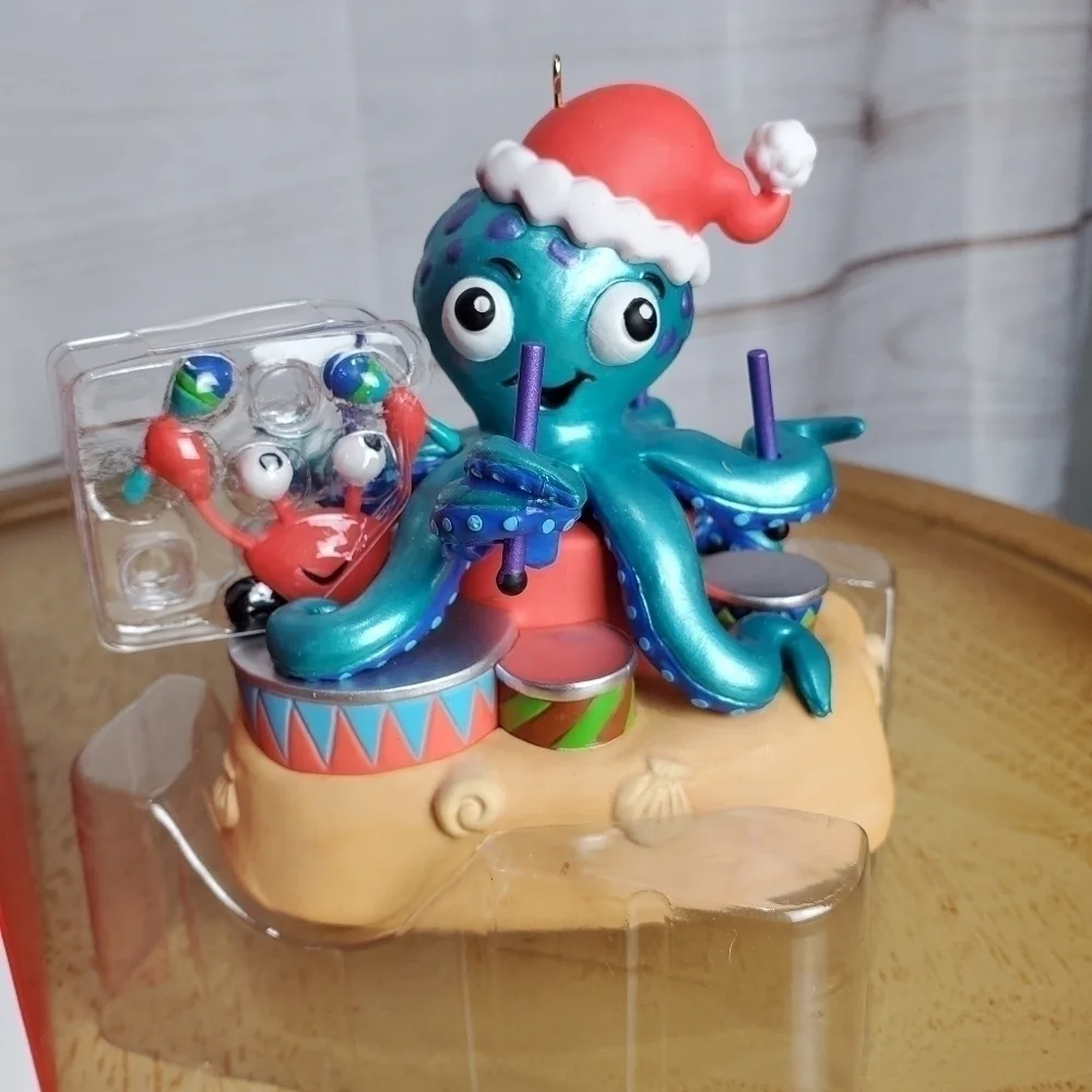 New Open Box Hallmark Keepsake 2022 Festive Octopus Christmas Musical Ornament